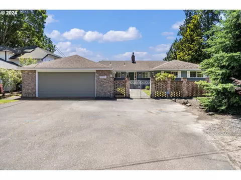 10707 SE Riverway Ln, Milwaukie, OR 97222