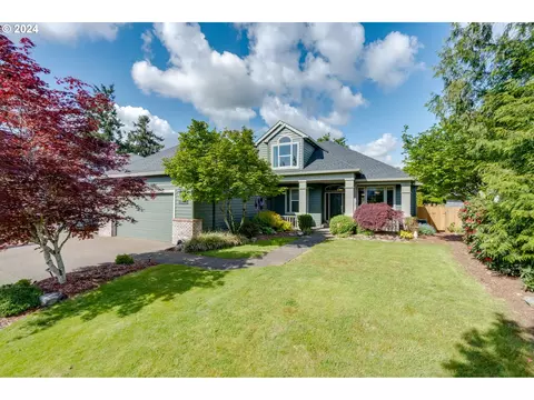 11709 Salmonberry Dr, Oregon City, OR 97045