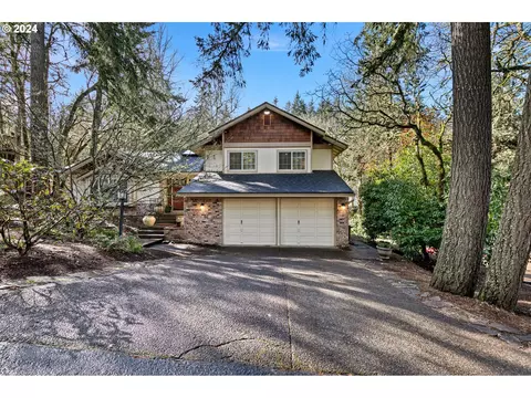 2937 Timberline Dr, Eugene, OR 97405