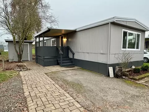 34956 Seavey Loop Rd #20, Eugene, OR 97405