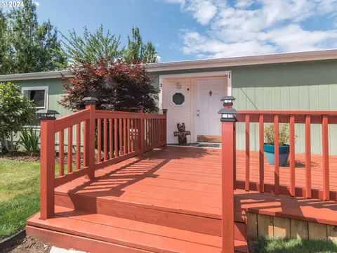 2600 NE 205th Ave #3, Fairview, OR 97024