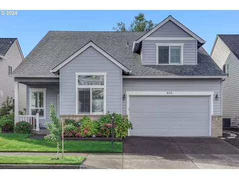 950 NE Simmental St, Hillsboro, OR 97124