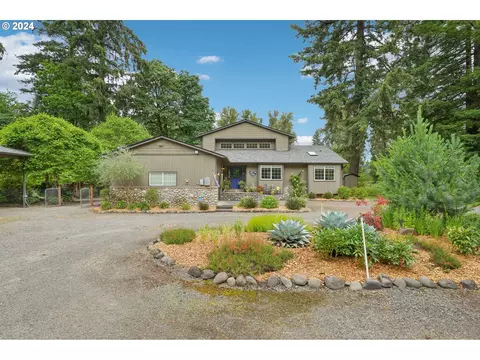 14421 Clackamas River Dr, Oregon City, OR 97045