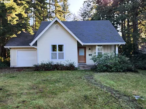 225 18th St, Port Orford, OR 97465