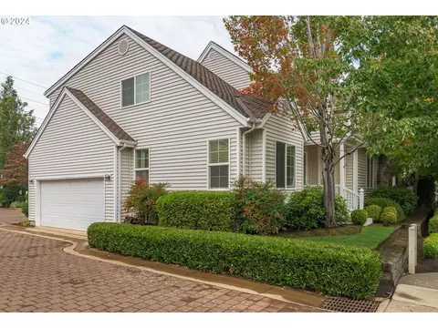 488 Covey Ln, Eugene, OR 97401