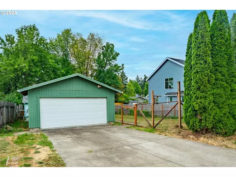 14022 SE Lee Ave, Milwaukie, OR 97267