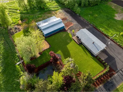 36171 S Meadow Ct, Molalla, OR 97038