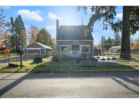 7010 SE Lamphier St, Milwaukie, OR 97222