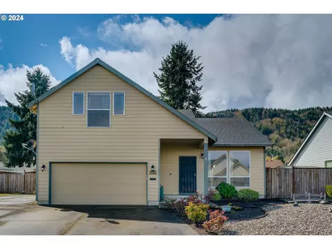 3305 5th St, Columbia City, OR 97018