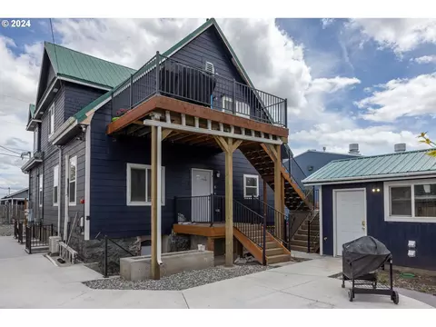 415 SW 7th St, Pendleton, OR 97801