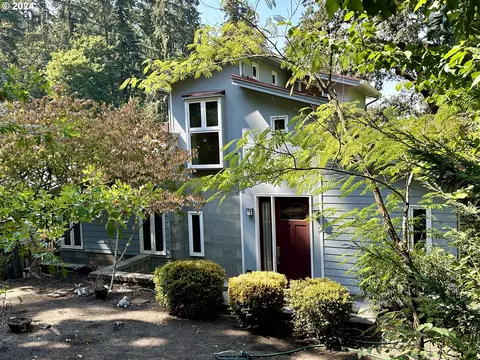 2007 Elk Ave, Eugene, OR 97403