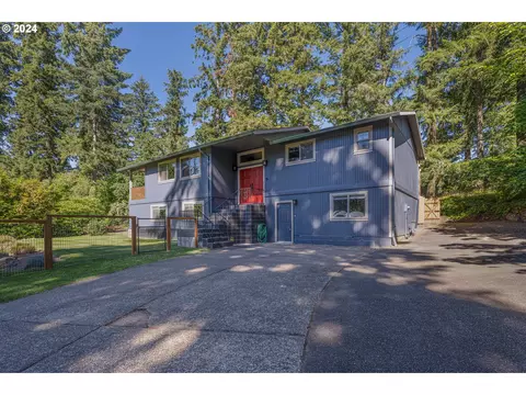 15951 S Brook Ct, Oregon City, OR 97045