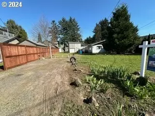 4910 Crater Ave N, Keizer, OR 97303
