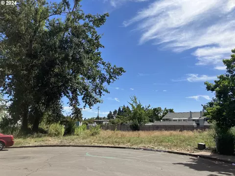 0 S Cloverleaf Loop, Springfield, OR 97477