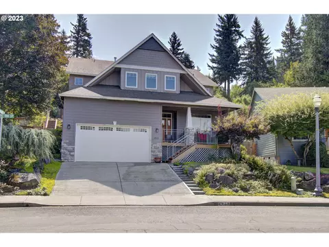2918 NW Pacific Rim Dr, Camas, WA 98607