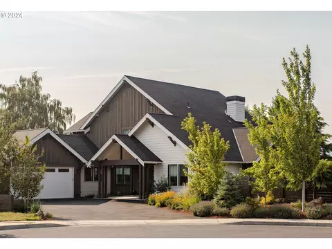 945 Roberts Dr, Hood River, OR 97031