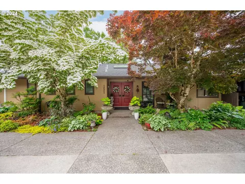 10561 SE Idleman Rd, Happy Valley, OR 97086