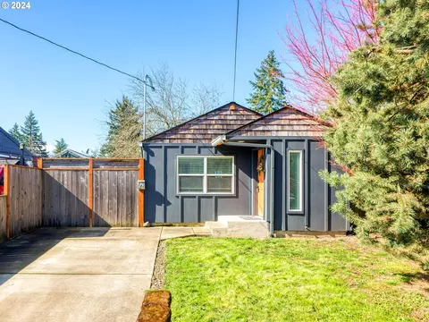 547 SE 6th Ave, Hillsboro, OR 97123