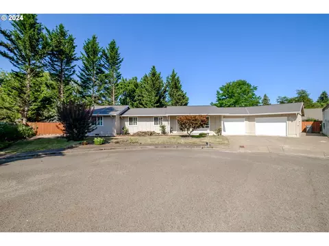 2250 Kalmia St, Sweet Home, OR 97386