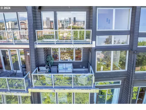 2212 SW Hoffman Ave, Portland, OR 97201