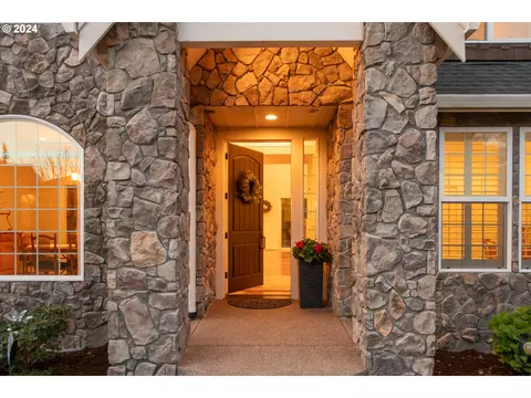 12411 NW 48th Ct, Vancouver, WA 98685