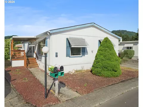 77500 S 6th St #C12, Cottage Grove, OR 97424