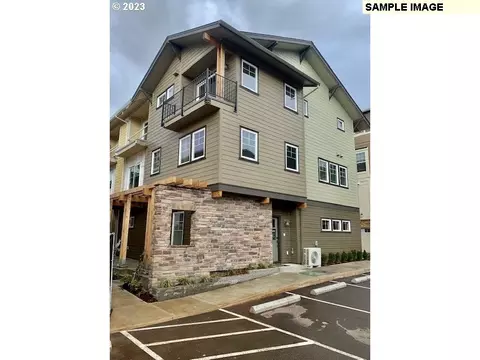 12031 SE High Creek Rd #E, Happy Valley, OR 97086