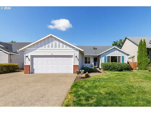 19463 Silverfox Pkwy, Oregon City, OR 97045