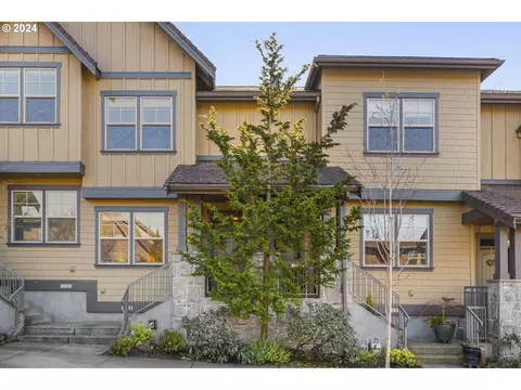 10266 SW Taylor St, Portland, OR 97225