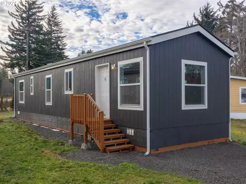 42280 Lois Loop #18, Astoria, OR 97103