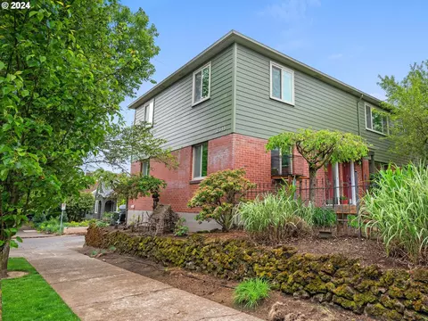 2515 SE 51st Ave #25, Portland, OR 97206