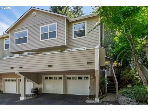 3812 Colony Oaks Dr, Eugene, OR 97405