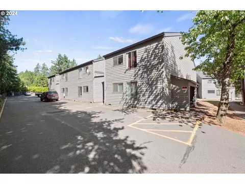 6745 SW Scholls Ferry Rd #17, Beaverton, OR 97008