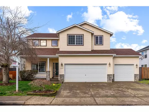 1039 Meadowlawn Pl, Molalla, OR 97038