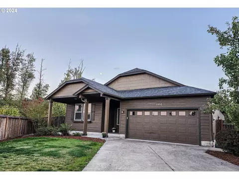 1103 S 2nd St, Cottage Grove, OR 97424