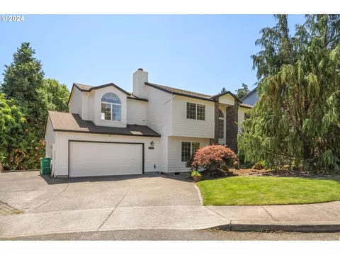 13026 SE Bluff Dr, Clackamas, OR 97015