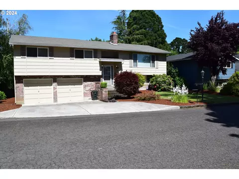 3241 SE Riviere Dr, Milwaukie, OR 97267