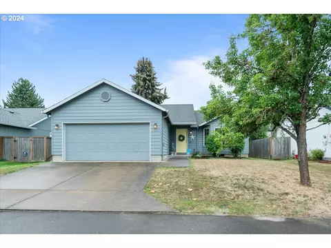 3016 NE Mooreland Ave, Salem, OR 97305