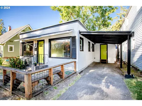 1975 Emerald St, Eugene, OR 97403