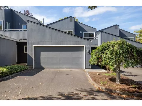 17614 NW Rolling Hill Ln, Beaverton, OR 97006