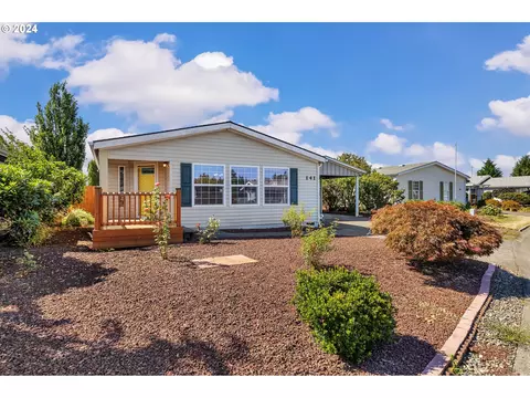 16500 SE 1st St #141, Vancouver, WA 98684