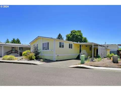 1199 N Terry St #139, Eugene, OR 97402