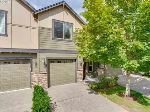 11581 SE Aquila St, Happy Valley, OR 97086
