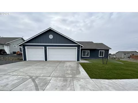 2810 Cardinal Pl, Umatilla, OR 97882