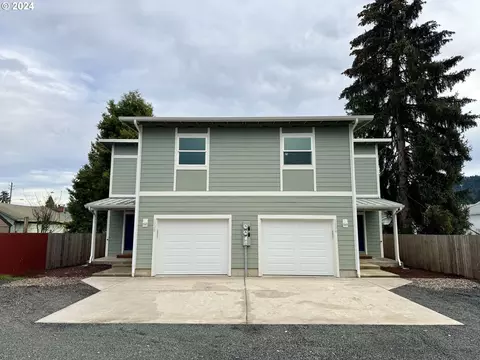1328 S 6th Aly, Cottage Grove, OR 97424