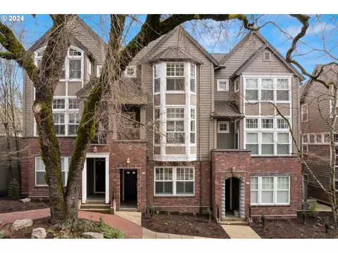 363 3rd St, Lake Oswego, OR 97034