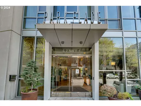 922 NW 11th Ave #308, Portland, OR 97209