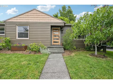 535 NE Buffalo St, Portland, OR 97211