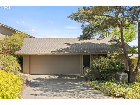 120 Condolea Dr, Lake Oswego, OR 97035