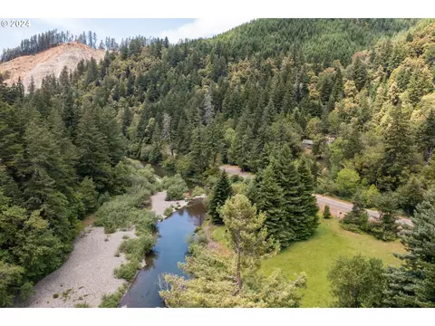 95609 Sixes River Rd, Sixes, OR 97476
